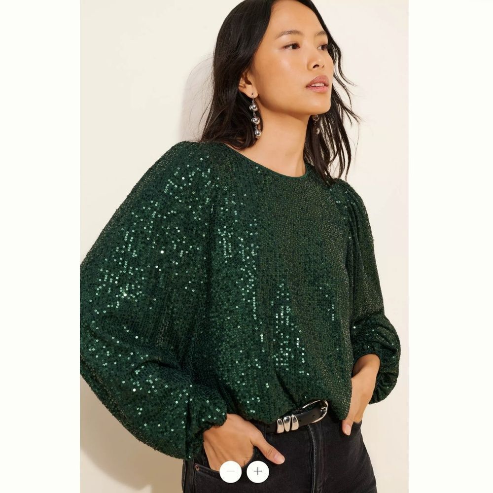 Anthropologie Flat White Sequin Crew Neck Top